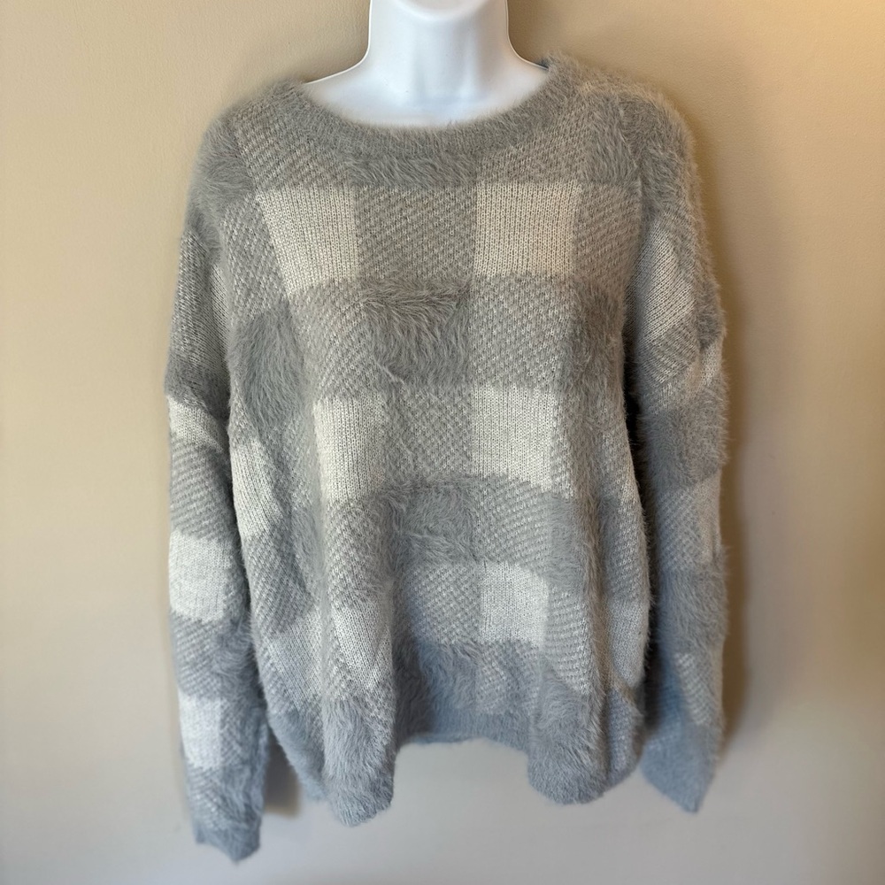 Time and Tru Fuzzy Gray Sweater